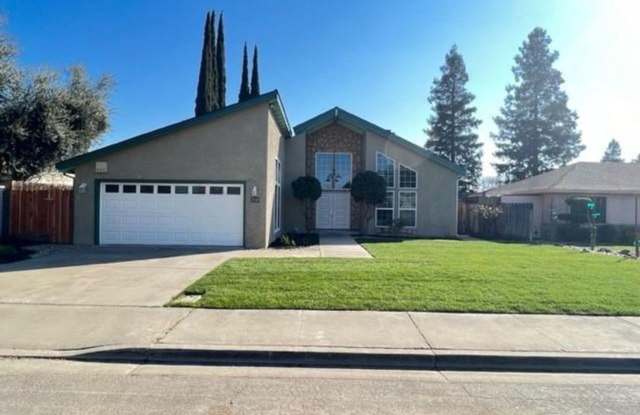 Nicely updated home in established Turlock neighborhood! photos photos