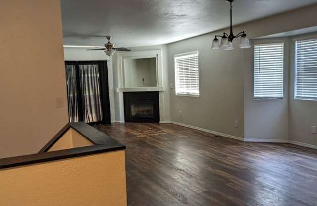 RANCH 4 BED/2 BATH WITH FINISHED BASEMENT AND 2 CAR GARAGE! Gallery 4