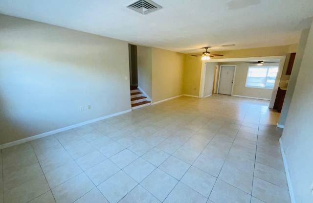 3 Bedroom - Sunrise Blvd Gallery 4