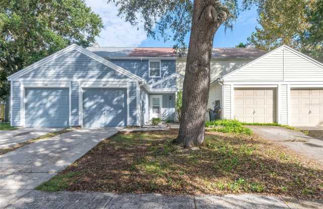 6213 OAK CLUSTER CIRCLE - 6213 Oak Cluster Circle, Town 'n' Country, FL 33634