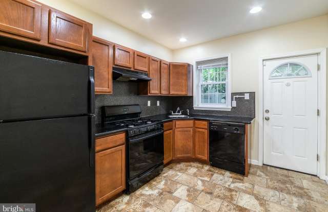 2136 SEARS STREET - 2136 Sears Street, Philadelphia, PA 19146