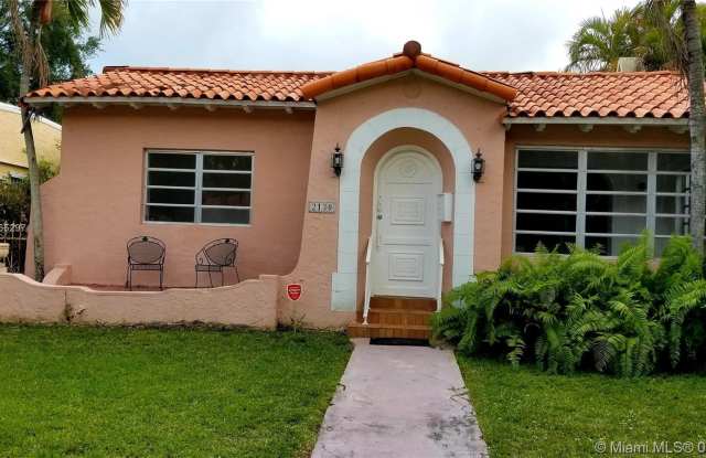 2130 SW 23rd Ter Gallery 3