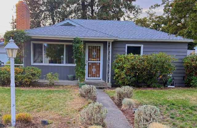 4 Bedroom 2 Bathroom Home for Rent Gallery 1