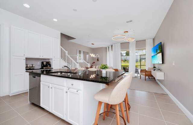 FURNITURE OPTIONAL POOL HOME IN DAVENPORT!! Gallery 4