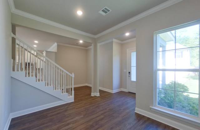 6405 Roux Dr Gallery 2