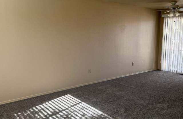 Nice Ranch-style Home Near Mark Twain School Gallery 2