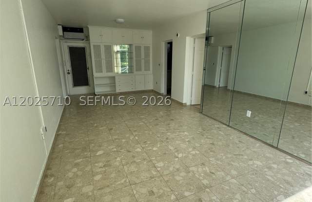 10281 E Bay Harbor Dr Gallery 4