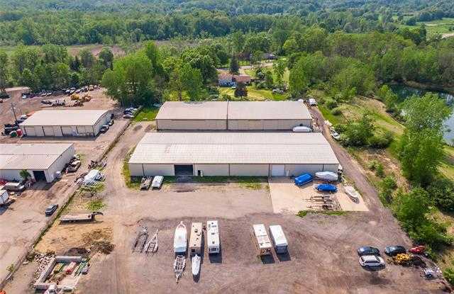 5813 TEREX - 5813 Terex, Oakland County, MI 48346