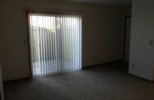 2100 Haskell Avenue Gallery 2