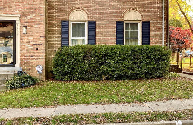7937 BIRCHTREE COURT Gallery 3
