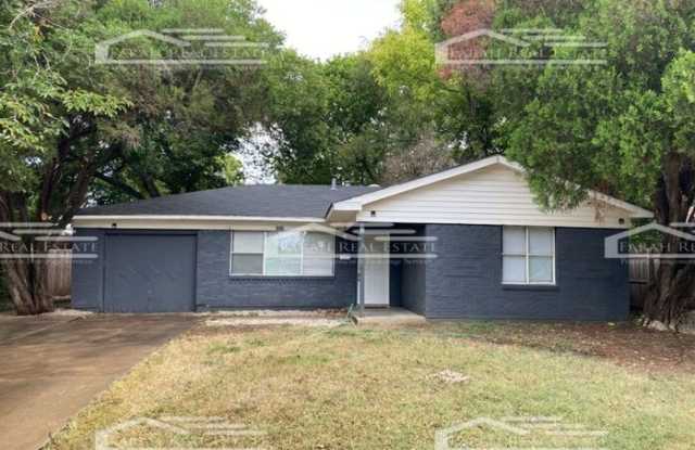1917 Menefee Street - 1917 Menefee Street, Arlington, TX 76010