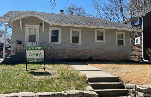 Huge Garage, Fenced Backyard, Laundry - 3737 J Street, Lincoln, NE 68510