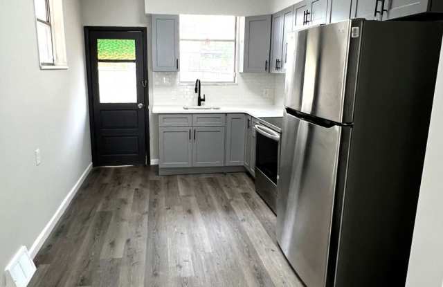 Stunning 3-Bedroom Townhome in South Philadelphia! Available Early November! Gallery 1