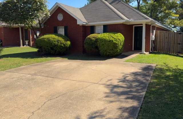 1619 Meadow Oak Court Gallery 2