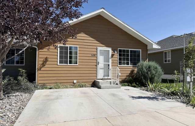 1608 Stella Ct Gallery 2