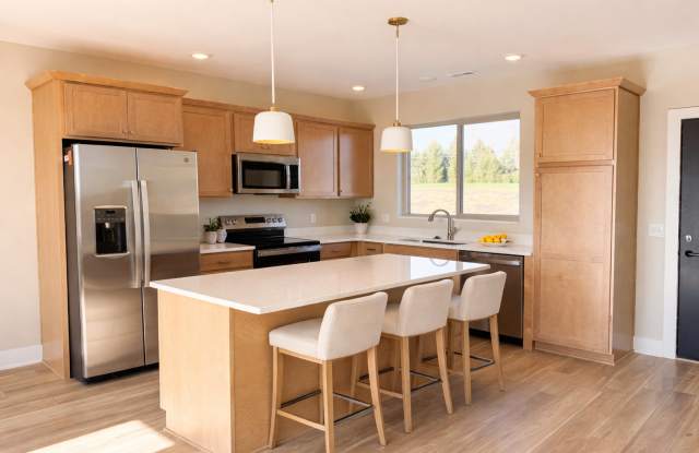 Brand New Three Bedroom Ames Townhome with first month free! Gallery 3