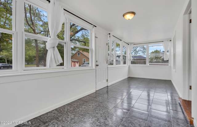730 Morris Boulevard Gallery 3