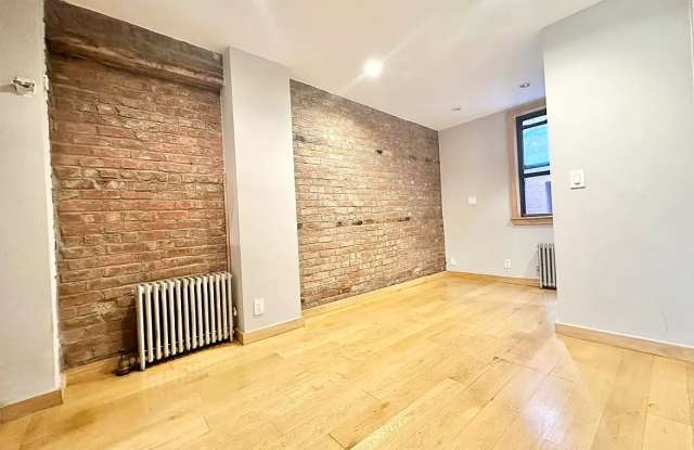 119 Baxter St Apt RRR photos photos