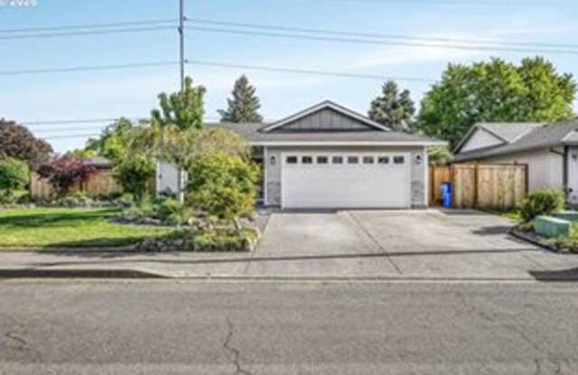 HALF MONTH FREE OF RENT Beautifully Remodeled 3 Bedroom Home with Garage, Fenced Yard, Near Mt. View High Scholl  More! photos photos