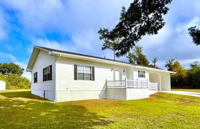 Executive 3 Bedroom / 2 Bath Home in Marianna, Florida photos photos