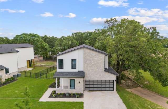 2811 Rodeo Drive photos photos