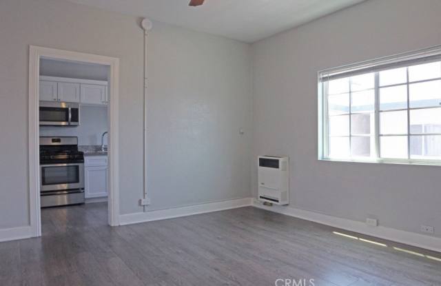 3111 Kenwood Avenue photos photos