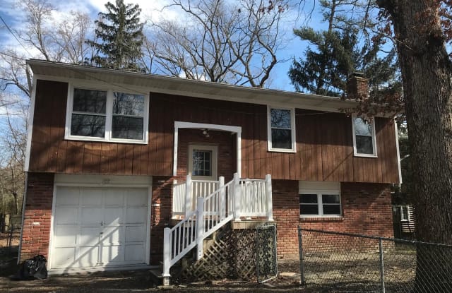 14 PEAR AVENUE - 14 Pear Avenue, Browns Mills, NJ 08015