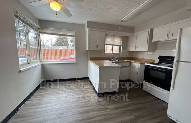 1225 Lytle Lane photos photos