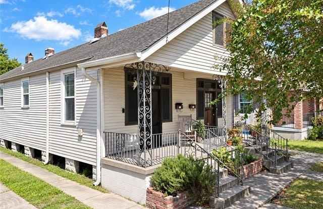 2926 CAMBRONNE Street Gallery 2