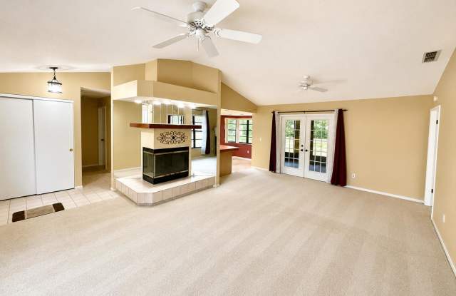 8205 Pagoda Drive Gallery 4