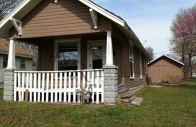 1205 South Elm photos photos