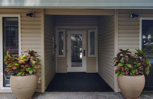 Edgewater Apartments photos photos