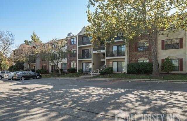 395 Lancaster Court photos photos
