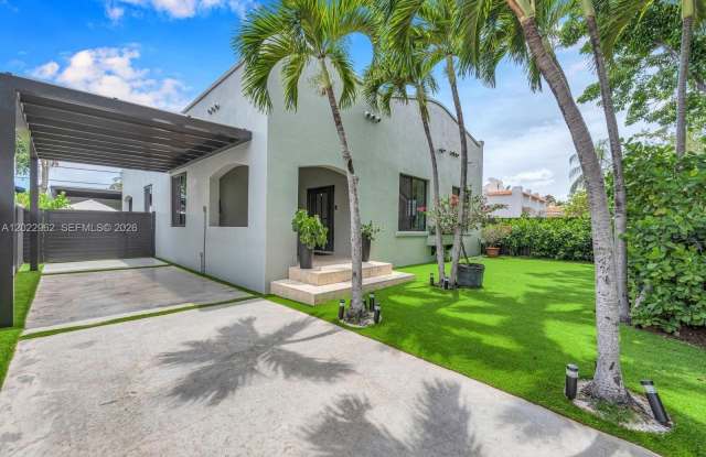 1852 SW 10th St photos photos