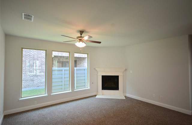 1308 Green Leaf Drive Gallery 4
