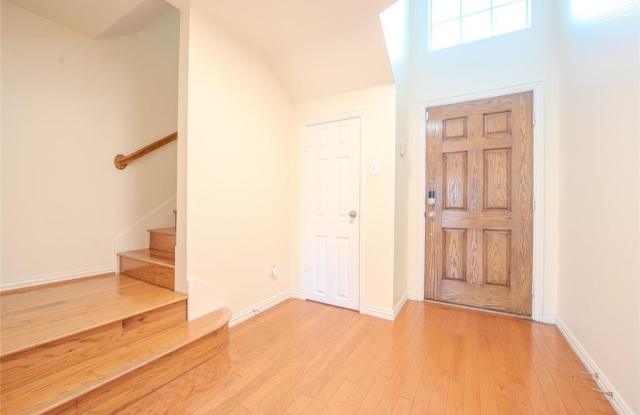 2517 Shelby Avenue Gallery 2