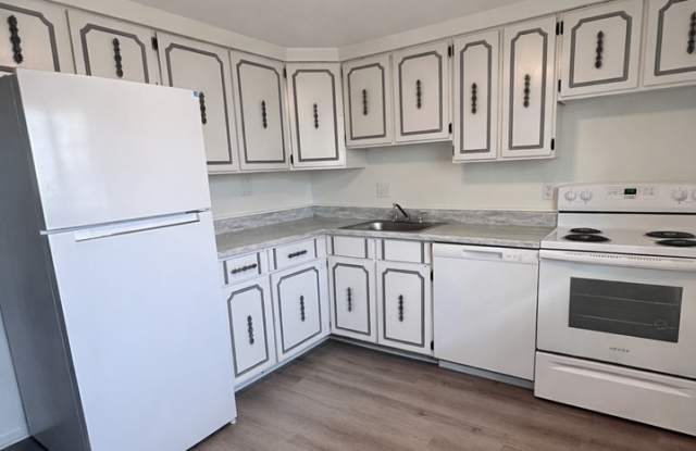 Charming 2-Bedroom Apartment in Beaver, PA – Apply Today! photos photos