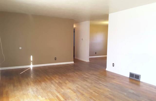 55428 Ash Road Gallery 4
