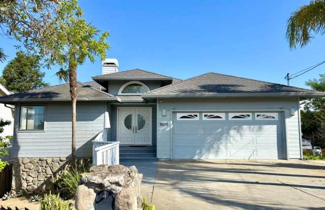 $4,390 / 3 BR + OFFICE - LUXURY HILLTOP HOME WITH PANORAMIC BAY & CITY‑LIGHT VIEWS photos photos