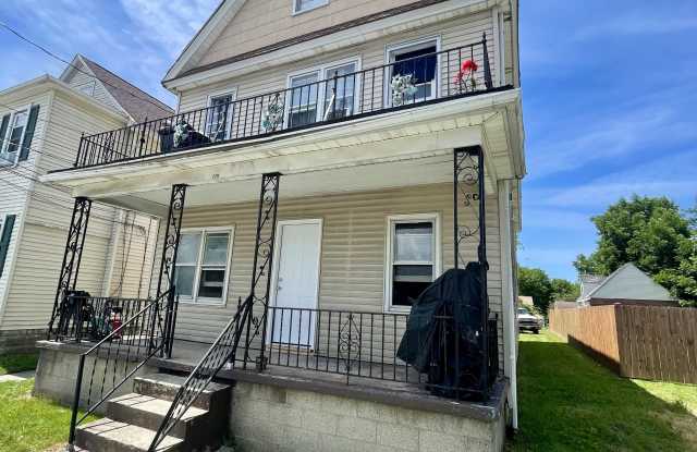229 Center Street - Lower Front photos photos 229 Center Street - Lower Front photos photos