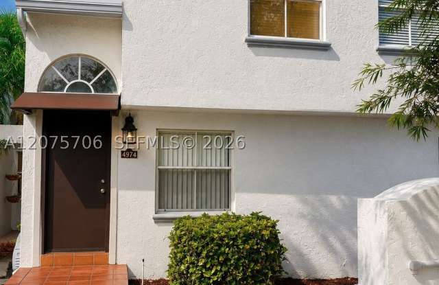 4974 NW 97th Pl Gallery 2