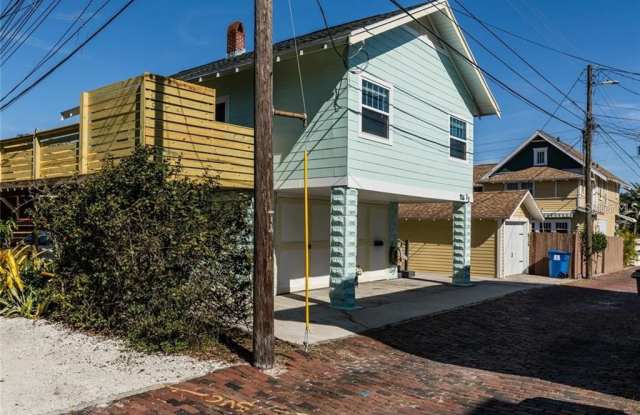 916 1/2 2ND STREET N - 916 1/2 2nd St N, St. Petersburg, FL 33701