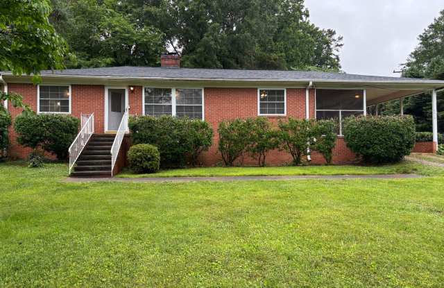 Move in ready House in Grove Park! photos photos