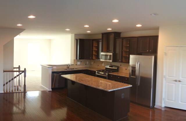 45986 Iron Oak Gallery 2
