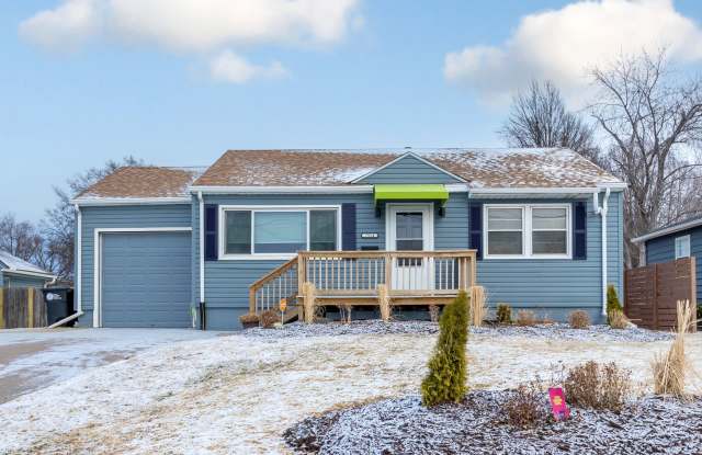 Gorgeous 2 bedroom 1 bathroom house! Gallery 3