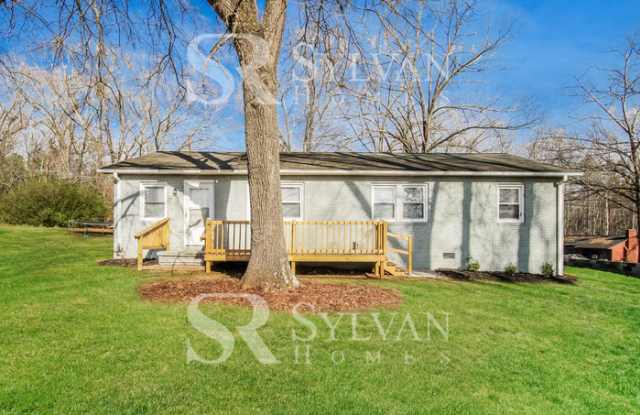 1702 Lakeview Drive - 1702 Lakeview Drive, Statesville, NC 28677