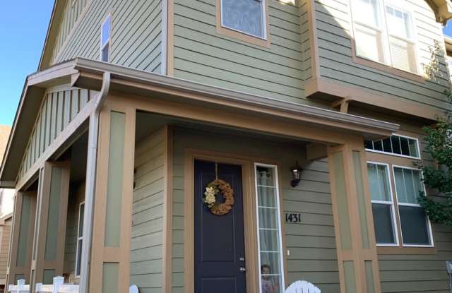 Easy Walk to the Charter School from 1431 Rinker Way photos photos