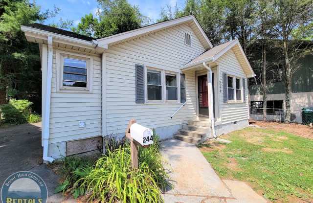 3bd/2ba House On Faculty Street---Great Location! - 244 Faculty Street, Boone, NC 28607