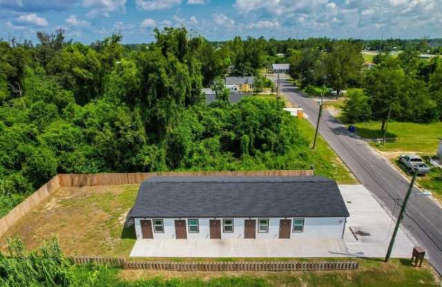 143 Claire Avenue - 143 Claire Avenue, Springfield, FL 32401