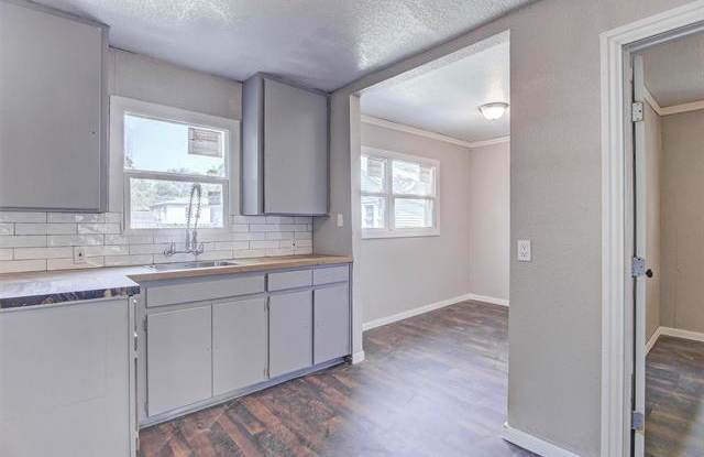 3417 Livingston Avenue Gallery 4